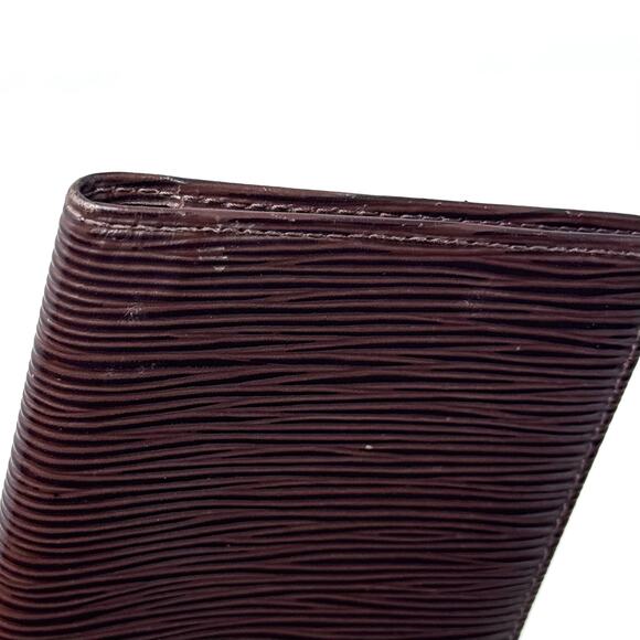 Louis Vuitton Long Wallet / Passport Case - Picture 9 of 14